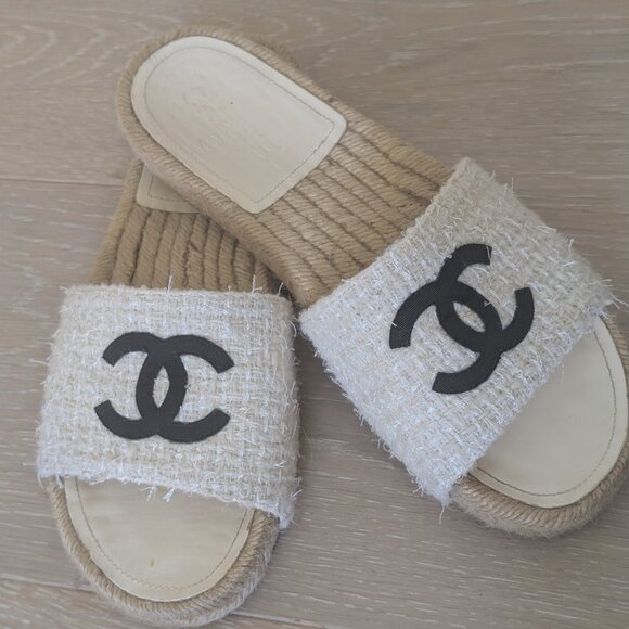 AUTHENTIC CHANEL SANDALS - Picture 1 of 3